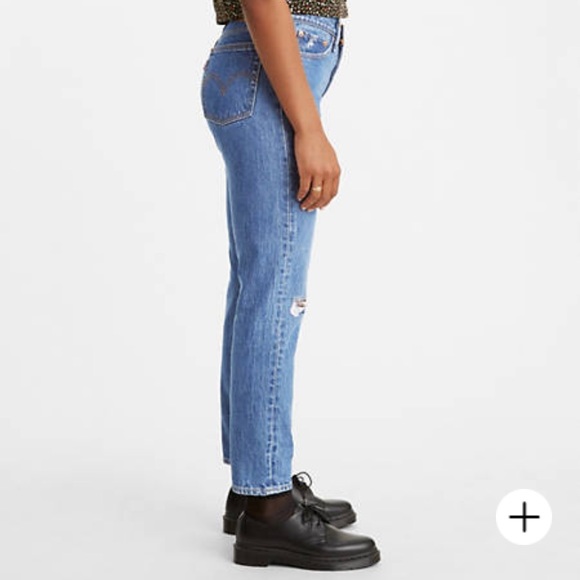 Levi’s Boyfriend Fit Jeans - Picture 5 of 11